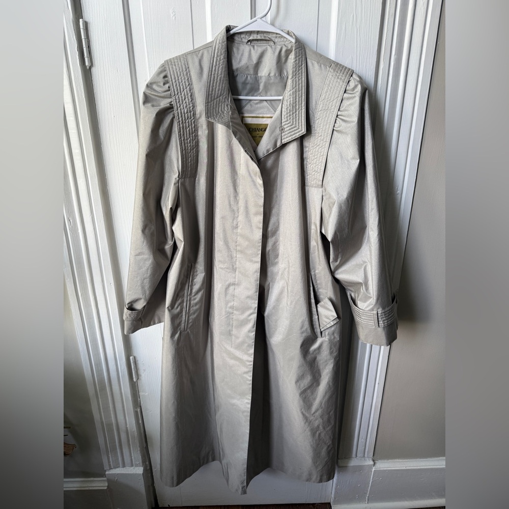 Chiango Vintage Beige/Gray Trench Rain Jacket